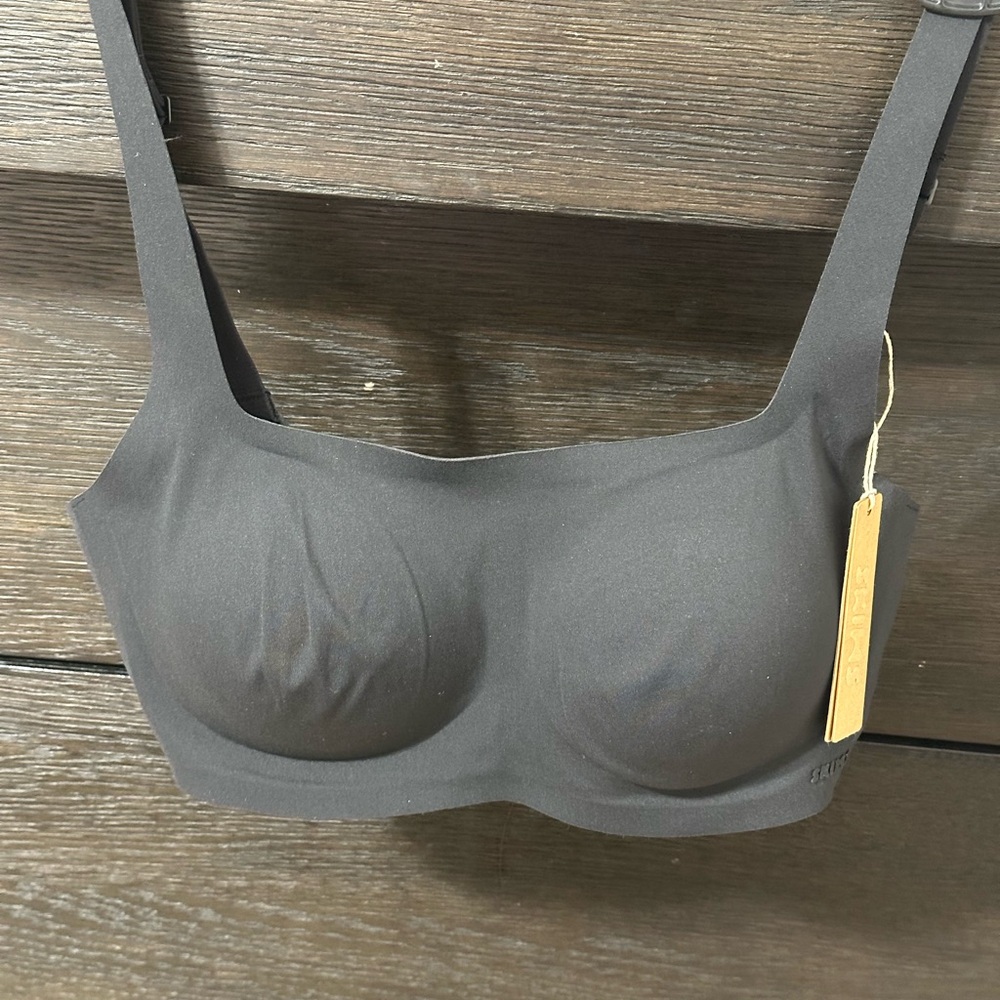 SKIMS Black Full Coverage Bra with Wide Straps